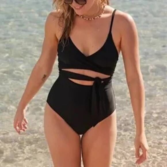 aerie Other - Aerie Wrap Full Coverage One Piece Swimsuit in Black Size XS NWT